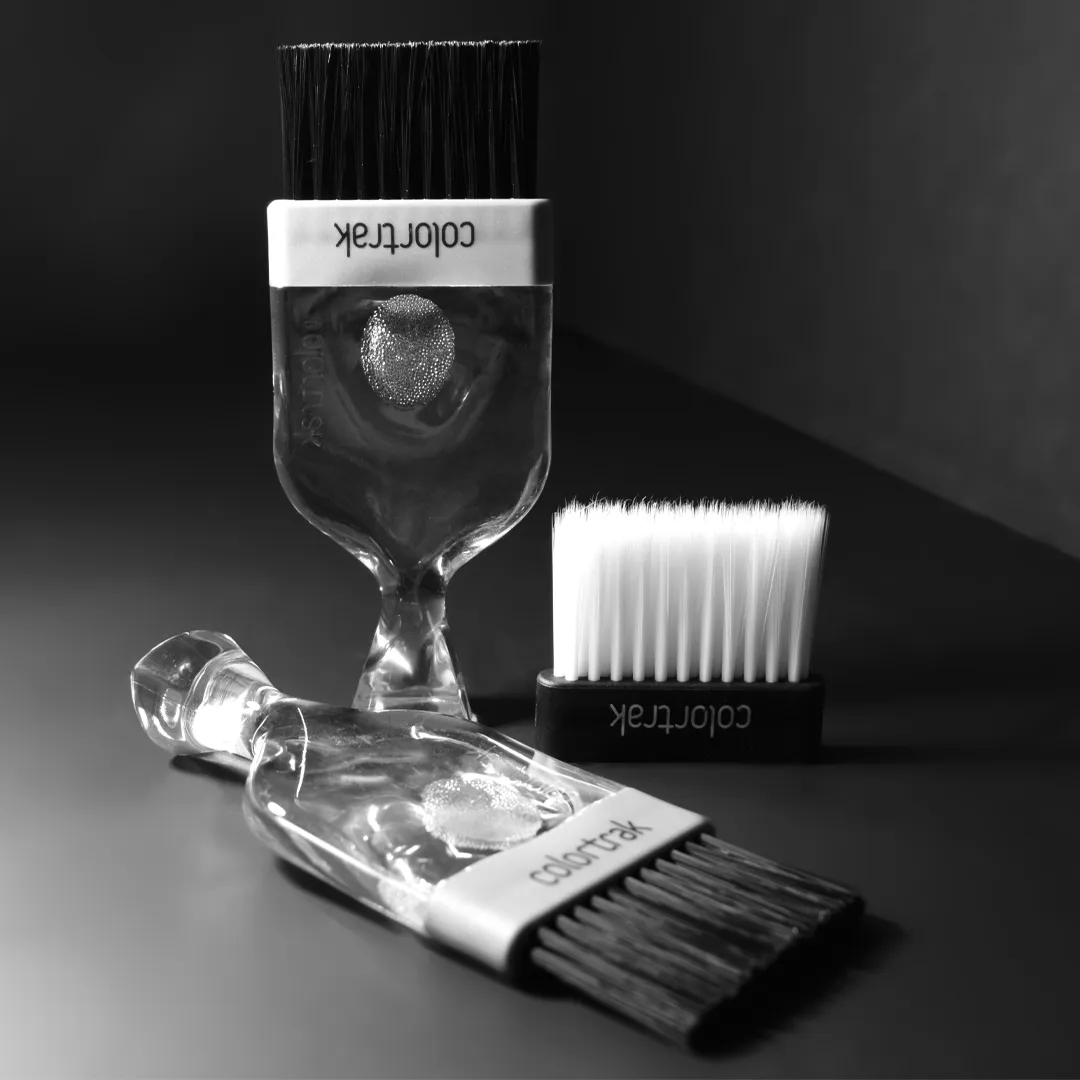Ambassador Collection Handheld Brush