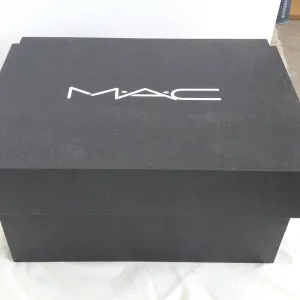 Make-up storage box