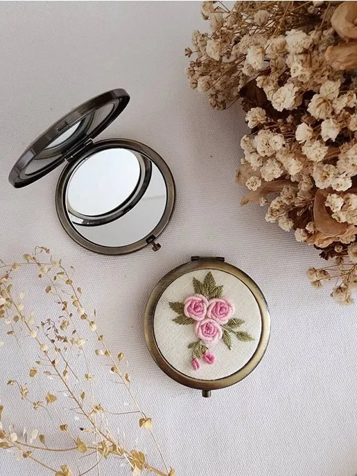 Quince Fables: Compact Mirror